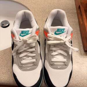 Buy Nike Wmns Air Max Correlate 'White Black New Green' - 511417 136